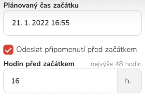 Při vytváření livestreamového příspěvku můžete nastavit i připomenutí, které přispěvatelům přijde před začátkem vysílání.